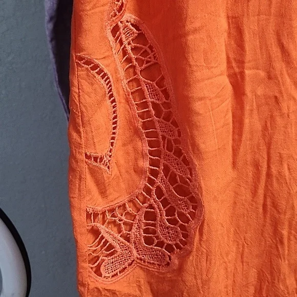 ARYN K sleeveless blouse 👚 - Picture 8 of 10